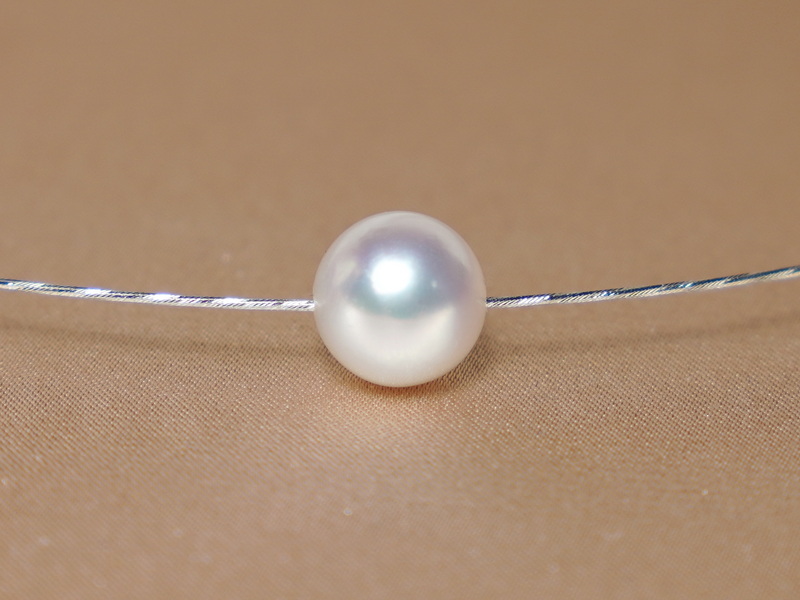 Jihomořská perla na zlatém lanku WW01WN-W Jihomořská perla na zlatém lanku WW01WN-W