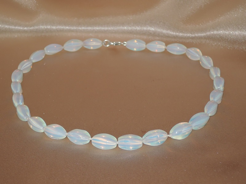 Náhrdelník z drahých kamenů MS005J Náhrdelník z drahých kamenů MS005J