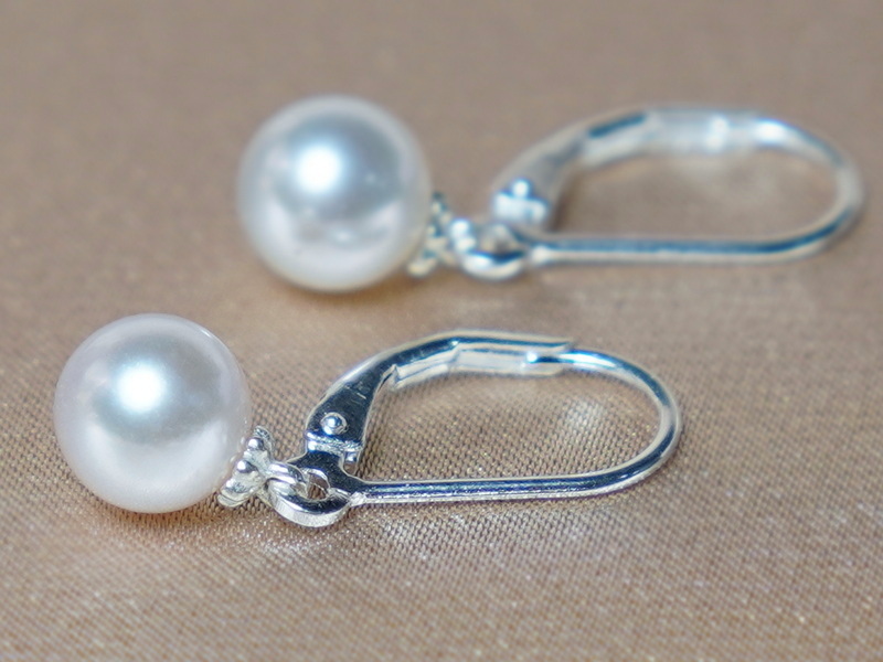 Náušnice z bílých sladkovodních perel ve stříbře RE100AAAwM Náušnice z bílých sladkovodních perel ve stříbře RE100AAAwM