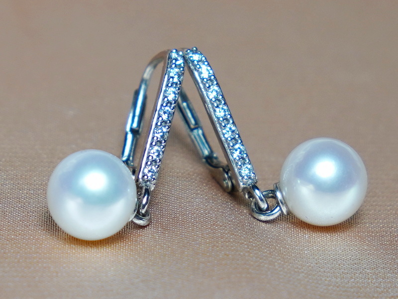 Perlové náušnice BC024SE-W Perlové náušnice BC024SE-W