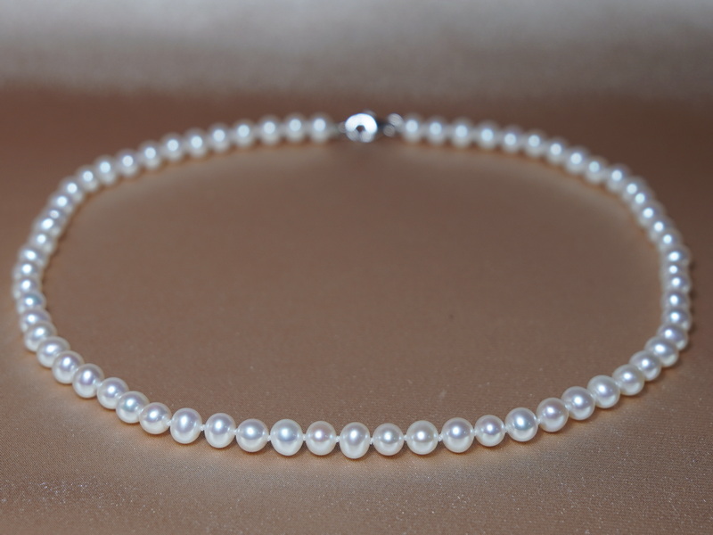 Perlový náhrdelník z bílých sladkovodních perel ORSN6070AA+wW Perlový náhrdelník z bílých sladkovodních perel ORSN6070AA+wW