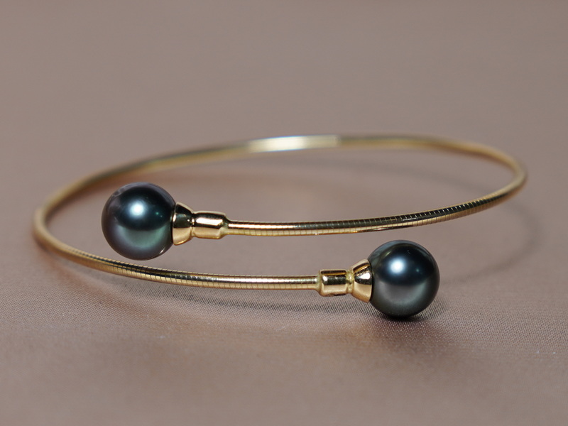 Zlatý náramek 18K s tahitskými perlami AAA TPB100y-B Zlatý náramek 18K s tahitskými perlami AAA TPB100y-B