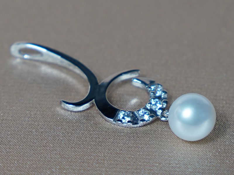 Přívěsek s perlou BC03SP-W Přívěsek s perlou BC03SP-W