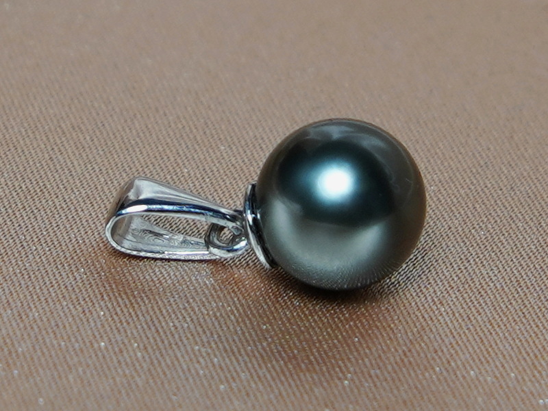 Přívěsek z bílého zlata 14K s tahitskou perlou AAA TPAAAZwGC Přívěsek z bílého zlata 14K s tahitskou perlou AAA TPAAAZwGC