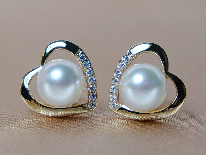 Zlaté náušnice 14K s mořskou perlou WW013YE-A Zlaté náušnice 14K s mořskou perlou WW013YE-A