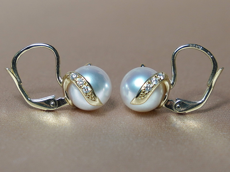 Zlaté náušnice 14K s perlami Jižního Pacifiku a brilianty BC05YE-W Zlaté náušnice 14K s perlami Jižního Pacifiku a brilianty BC05YE-W