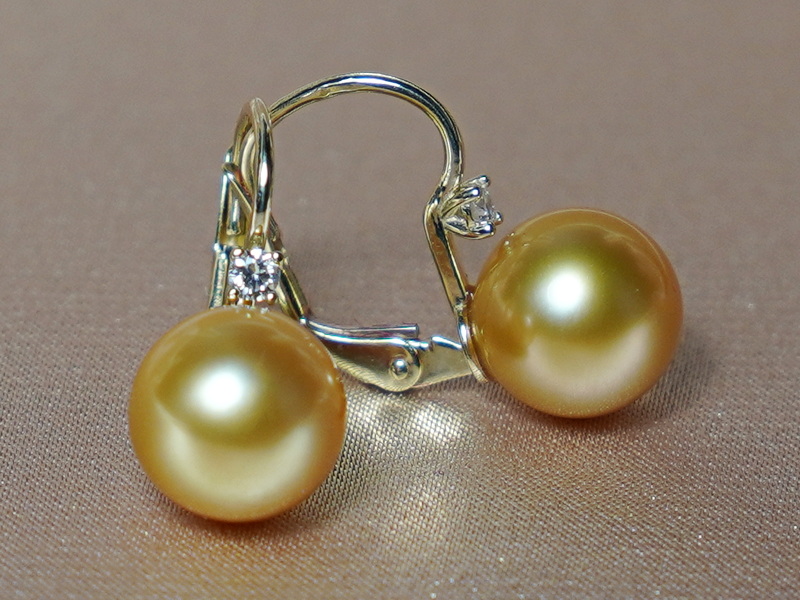 Zlaté náušnice 14K z perel Jižního Pacifiku a briliantů BC022YE-G Zlaté náušnice 14K z perel Jižního Pacifiku a briliantů BC022YE-G