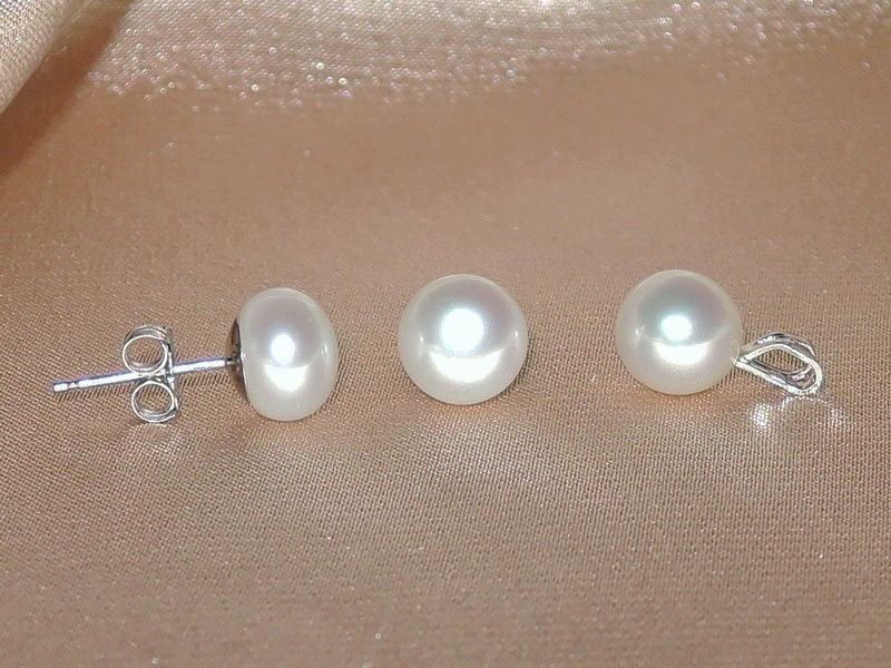 Zlatý perlový set z bílých říčních perel FPS200Pw-W Zlatý perlový set z bílých říčních perel FPS200Pw-W