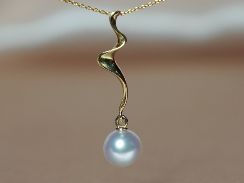 Zlatý přívěsek 14K s japonsko akoya uperlou AP005C Zlatý přívěsek 14K s japonsko akoya uperlou AP005C