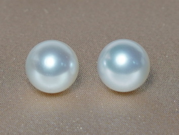 Bílé perly Jižního Pacifiku 10,5 mm s certifikátem PSL SSW100BC.5 Bílé perly Jižního Pacifiku 10,5 mm s certifikátem PSL SSW100BC.5