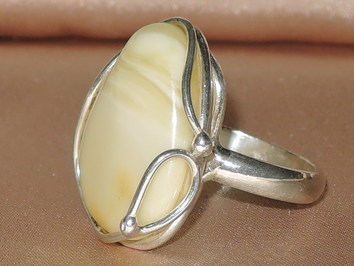 Jantarový prsten JR05JX Jantarový prsten JR05JX