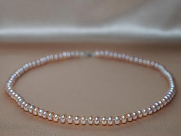 Náhrdelník z růžových perel BPN6575AA+PG Náhrdelník z růžových perel BPN6575AA+PG