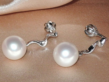 Perlové náušnice RGwEAAAwM Perlové náušnice RGwEAAAwM