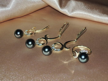 Šperky s tahitskými perlami a brilianty ve 14K zlatě BC03YS-T Šperky s tahitskými perlami a brilianty ve 14K zlatě BC03YS-T