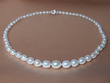 Perlový náhrdelník GON4090AAwZ Perlový náhrdelník GON4090AAwZ