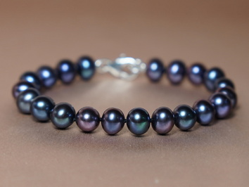 Perlový náramek černé říční perly NRSB7585AAAbAE Perlový náramek černé říční perly NRSB7585AAAbAE