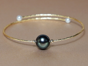 Perlový náramek s pravou tahitskou perlou AA+ a 18K zlatem TB18KAA+ZY Perlový náramek s pravou tahitskou perlou AA+ a 18K zlatem TB18KAA+ZY