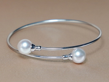 Zlatý náramek 18 kt. s perlami Jižního Pacifiku WPB100w-B Zlatý náramek 18 kt. s perlami Jižního Pacifiku WPB100w-B