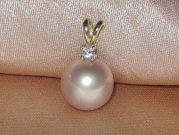 Přívěsek s perlou BC025YFP-L Přívěsek s perlou BC025YFP-L