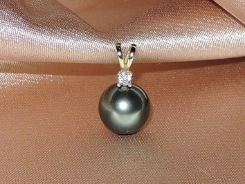 Přívěsek s perlou BC025YP-TAA+ Přívěsek s perlou BC025YP-TAA+