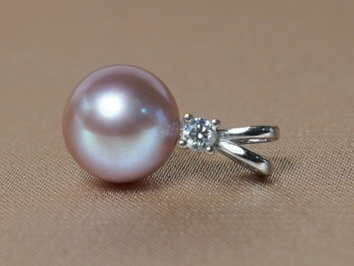 Přívěsek s perlou BC026SBP-L Přívěsek s perlou BC026SBP-L