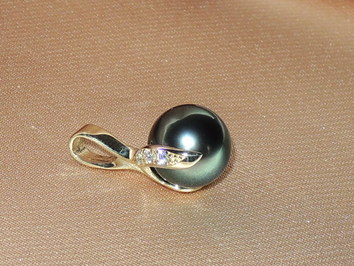 Přívěsek s perlou BC05YP-T Přívěsek s perlou BC05YP-T