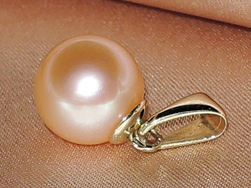 Přívěsek s perlou RPP002pM Přívěsek s perlou RPP002pM