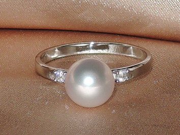 Prsten s perlou BC027WFR-W Prsten s perlou BC027WFR-W