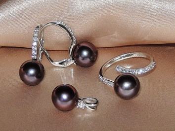 Šperky s perlami BC130WFS-B Šperky s perlami BC130WFS-B