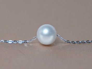 Stříbrný náhrdelník s pravou bílou říční perlou 8mm RP888wM Stříbrný náhrdelník s pravou bílou říční perlou 8mm RP888wM