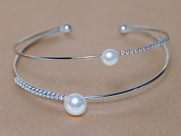 Stříbrný náramek s pravými perlami a zirkony PB013B Stříbrný náramek s pravými perlami a zirkony PB013B