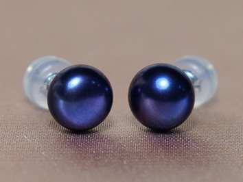 Zlaté napichovací perlové náušnice BSE14WG Zlaté napichovací perlové náušnice BSE14WG