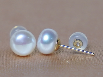 Zlaté napichovací perlové náušnice WSE14YG Zlaté napichovací perlové náušnice WSE14YG