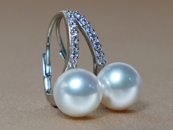 Zlaté náušnice 14K s perlou Jižního Pacifiku BC021WE-W Zlaté náušnice 14K s perlou Jižního Pacifiku BC021WE-W