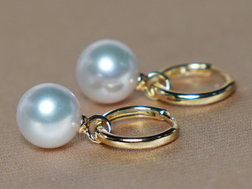 Zlaté náušnice 14K z japonských akoya perel WW017YE-A Zlaté náušnice 14K z japonských akoya perel WW017YE-A