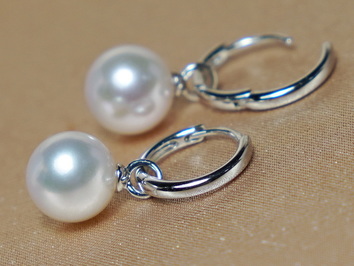 Zlaté náušnice 14K z pravých říčních perel WW017WE-FW Zlaté náušnice 14K z pravých říčních perel WW017WE-FW