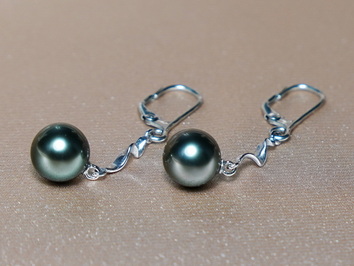 Zlaté náušnice 14K s tahitskými perlami AAA TE400AAAC Zlaté náušnice 14K s tahitskými perlami AAA TE400AAAC