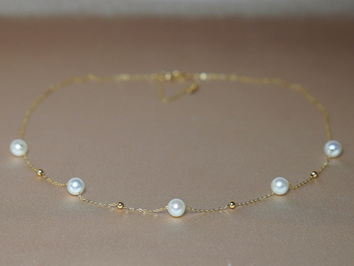 Zlatý náhrdelník 18K s pravými sladkovodními perlami PN888SP Zlatý náhrdelník 18K s pravými sladkovodními perlami PN888SP