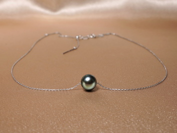 Zlatý náhrdelník s černou tahitskou perlou TPN777AAAwG Zlatý náhrdelník s černou tahitskou perlou TPN777AAAwG