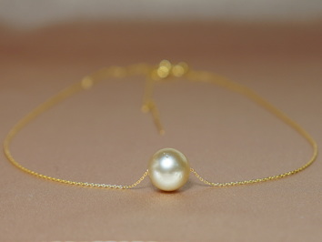 Zlatý náhrdelník s pravou perlou Jižního Pacifiku JPN777AAyG Zlatý náhrdelník s pravou perlou Jižního Pacifiku JPN777AAyG