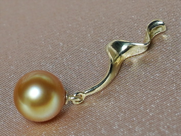 Zlatý přívěsek 14K s perlou Jižního Pacifiku AAA SSPP100B Zlatý přívěsek 14K s perlou Jižního Pacifiku AAA SSPP100B