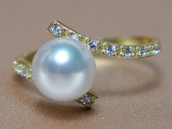 Zlatý prsten s mořskou perloursten s perlou BC029YR-A Zlatý prsten s mořskou perloursten s perlou BC029YR-A