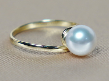 Zlatý prsten s perlou BC028YFR-W Zlatý prsten s perlou BC028YFR-W