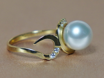 Zlatý prsten s perlou Jižního Pacifiku BC03YR-W Zlatý prsten s perlou Jižního Pacifiku BC03YR-W