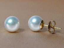 Akoya perly ve zlatě