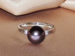 Prsten s perlou BC027WFR-B Prsteň s perlou BC027WFR-B. BC027WFR-B