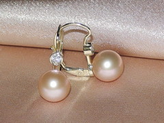 Perlové náušnice DS222YFE-P Perlové náušnice DS222YFE-P DS222YFE-P