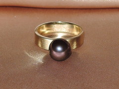 Prsten s perlou BC032YFR-B B2y.jpg BC032YFR-B