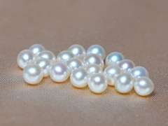 Bíle říční perly FP3540AA+w Biele sladkovodné perly FP3540AA+W-1.JPG FP3540AA+w