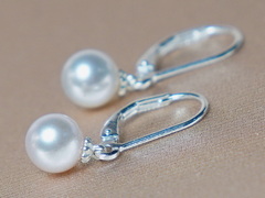 Náušnice z bílých sladkovodních perel ve stříbře RE100AAAwM Náušnice z bielych sladkovodných perál v striebre RE100AAAwM.1.JPG RE100AAAwM